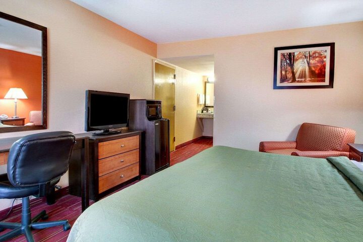 Room 15 of 24