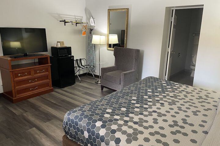 Room 9 of 34