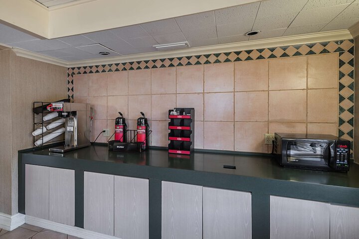 Motel 6 Grand Prairie TX - Interstate 30