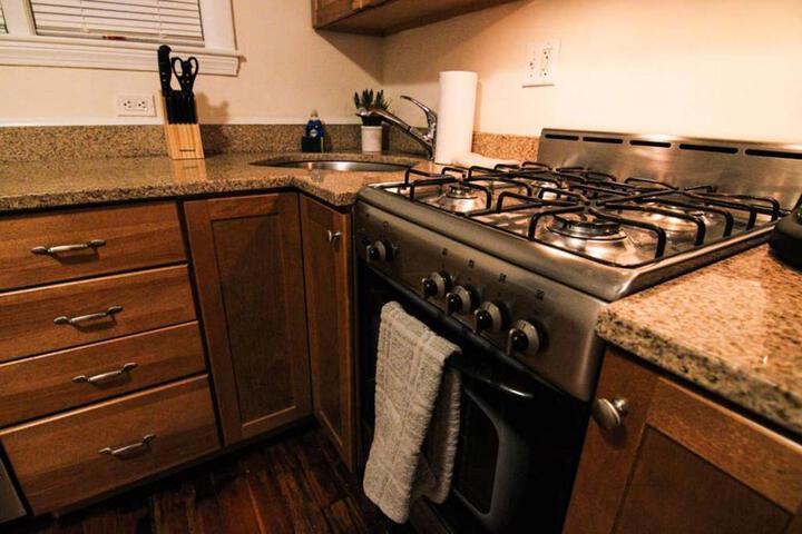 Stylish 1BR in Malden #3