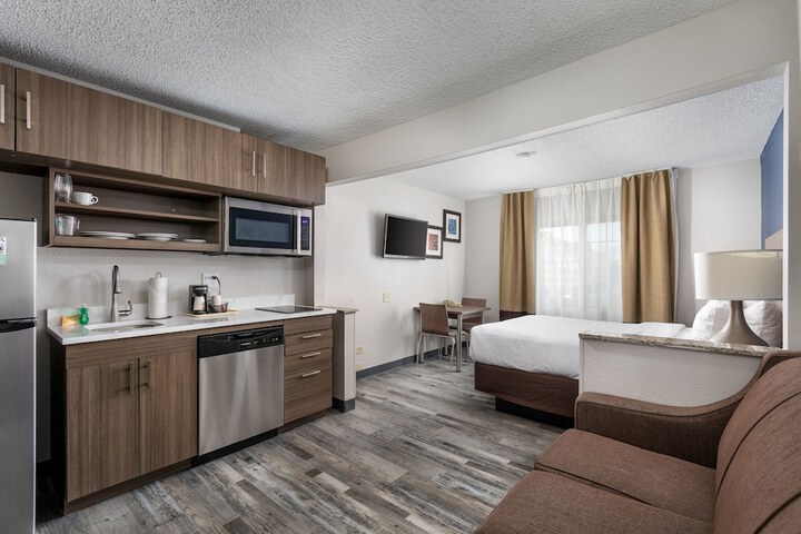 Room 25 of 31