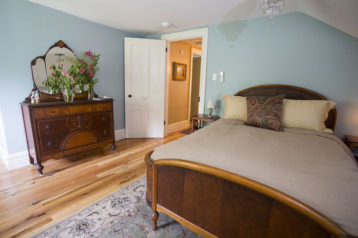 Room 42 of 51