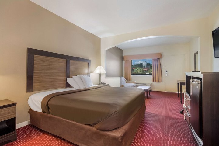 Room 31 of 37