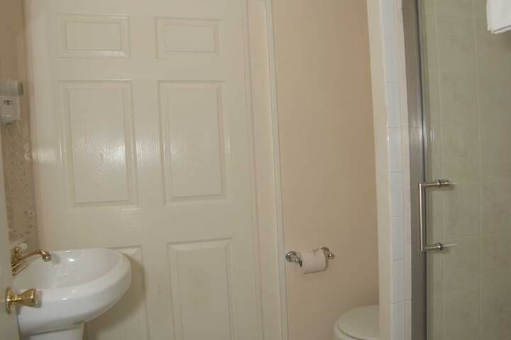 Room 156 of 183