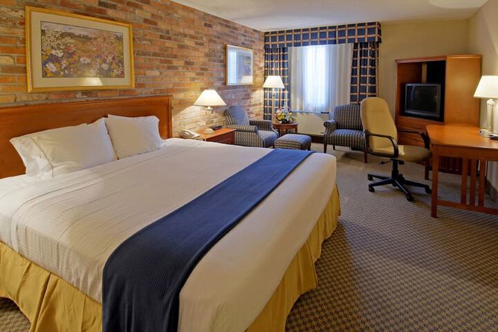 Room 18 of 29