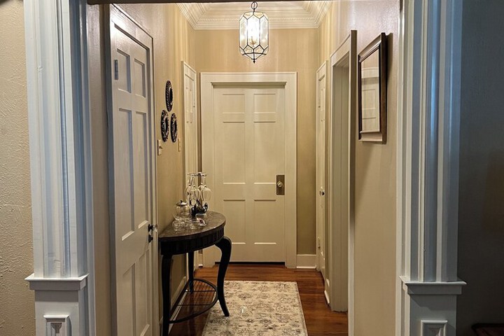 Room 18 of 79