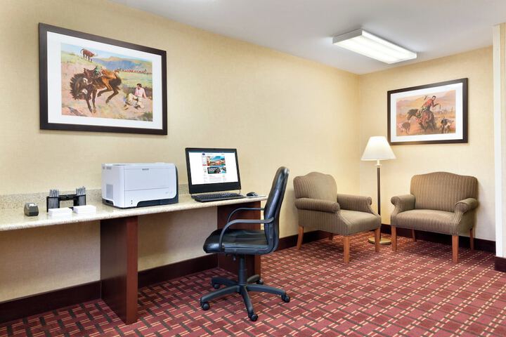 Business Center 39 of 40