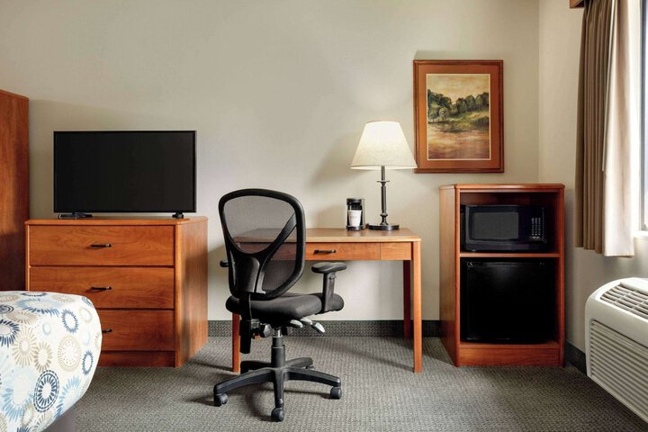 Room 44 of 60