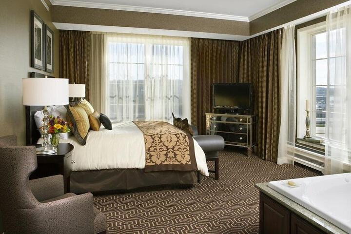 Room 40 of 85