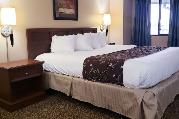 Room 32 of 55