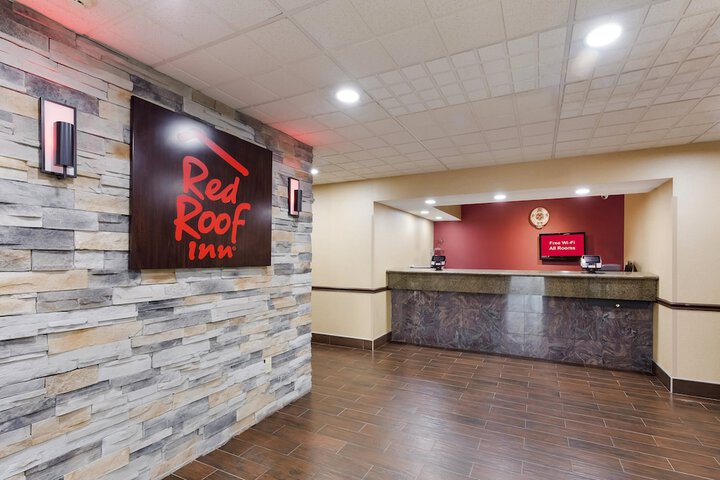 Red Roof Inn & Suites Columbus - West Broad