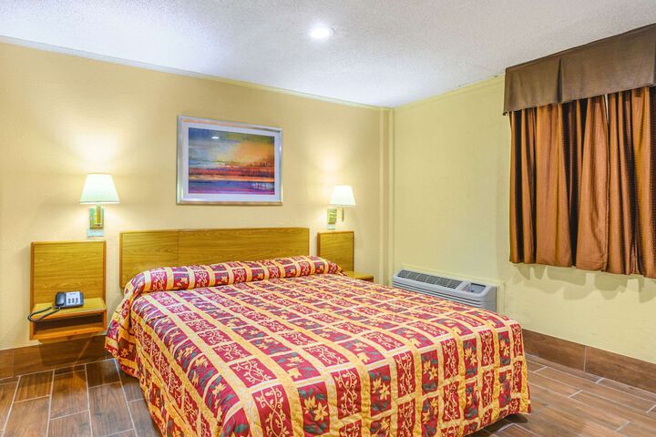 Room 14 of 35