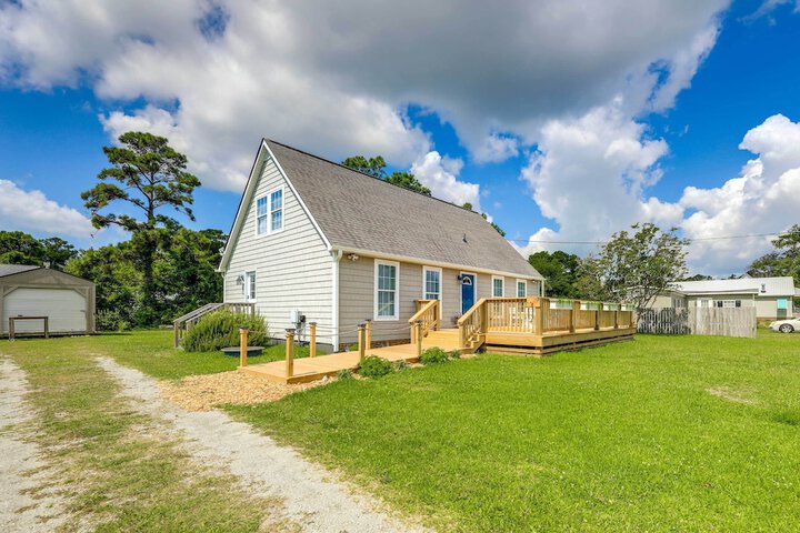 the Willowberry House With Deck & Grill!