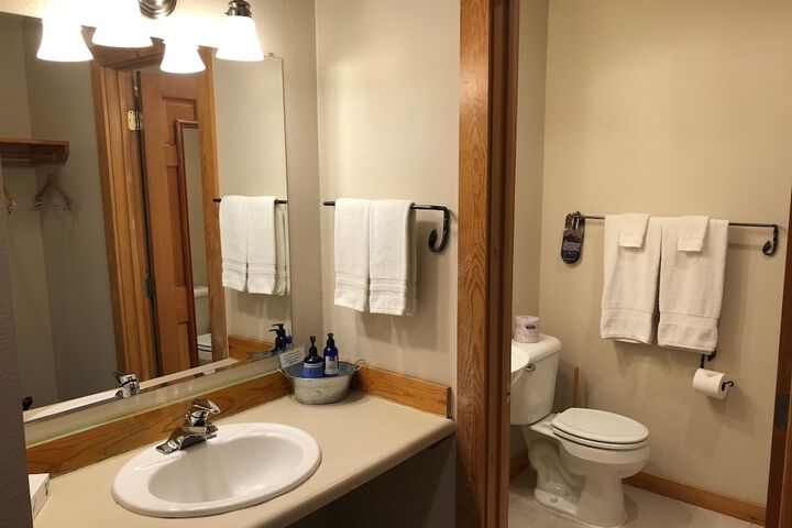 Room 142 of 210