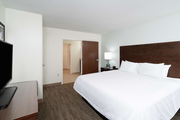 Room 14 of 34