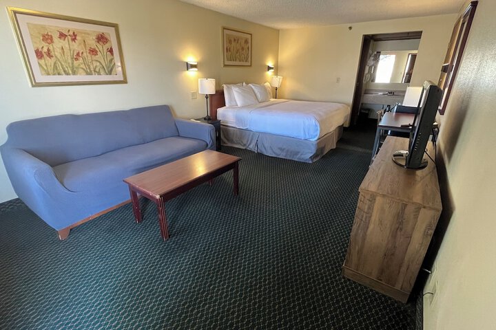 Room 21 of 33