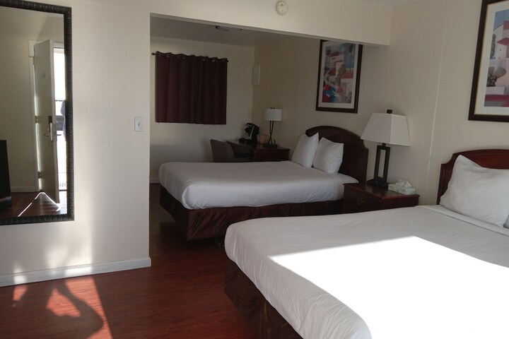 Blue Coast Inn and Suites