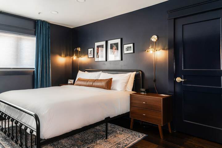Room 15 of 48