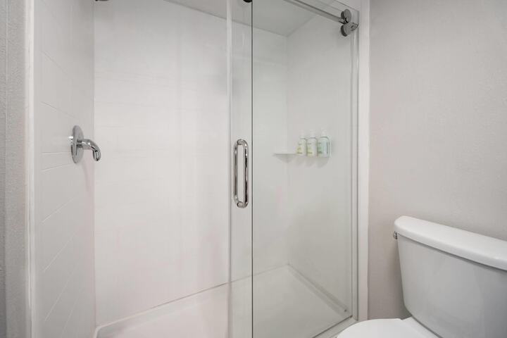 Wingate by Wyndham Dublin Near Claytor Lake State Park