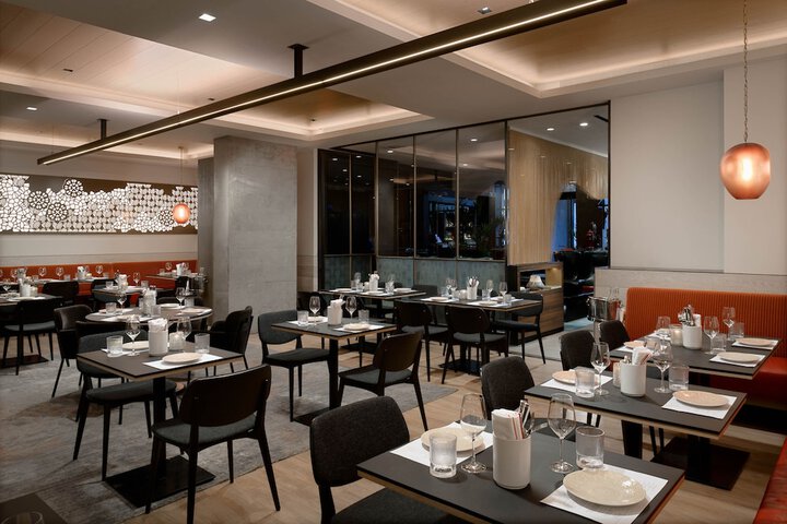 Dining 33 of 60