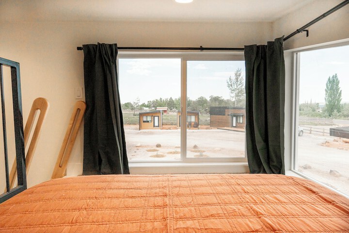 Room 33 of 120