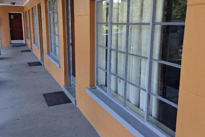 Country Inn 15099 HWY 17 Townsend GA 31331