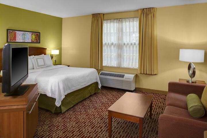 Room 12 of 24