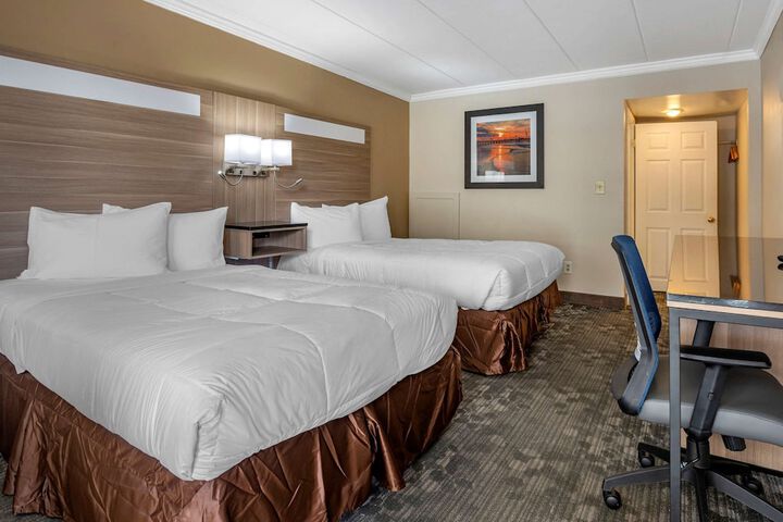 Room 25 of 39