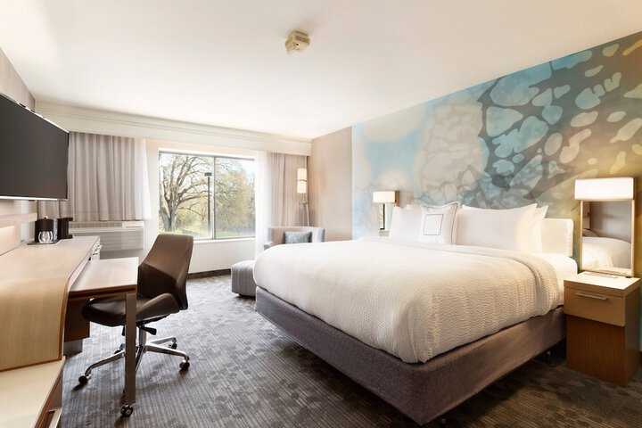 Room 15 of 46