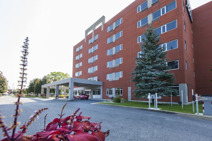 Hotel 4 of 40