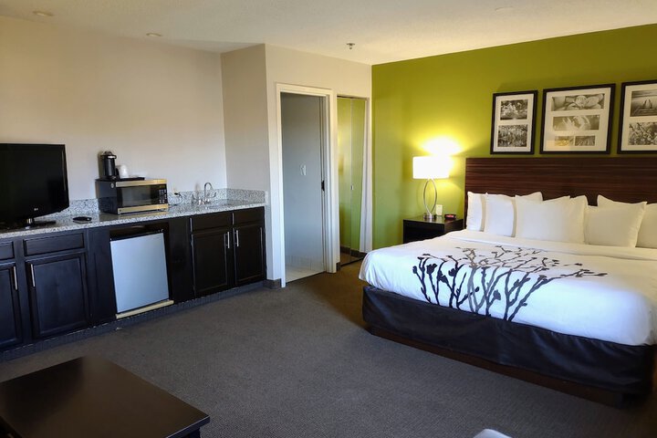 Room 21 of 26