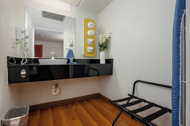 Room 15 of 29