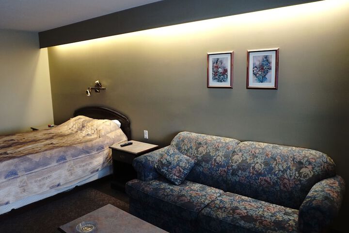 Room 12 of 54