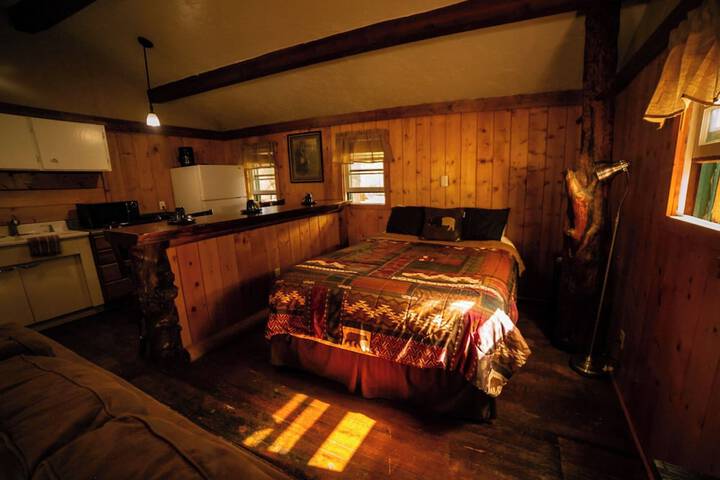 Room 83 of 153