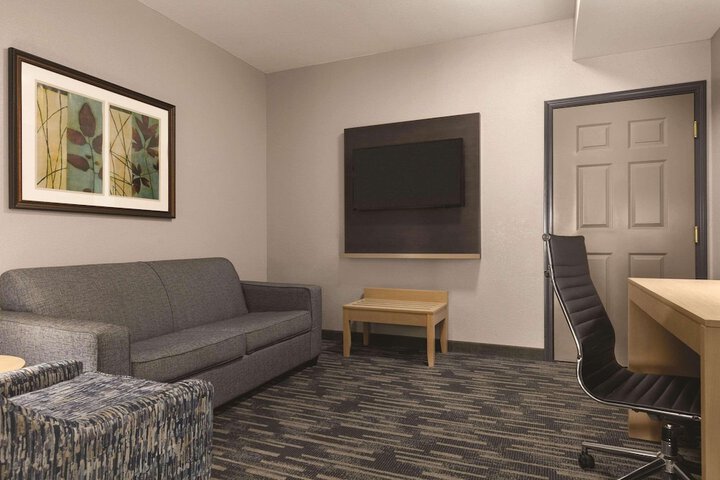 Room 5 of 29