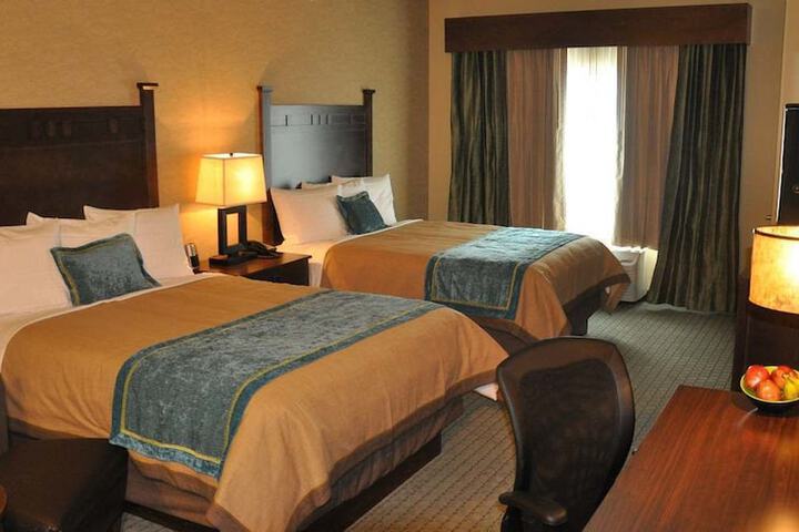 Little Missouri Inn & Suites