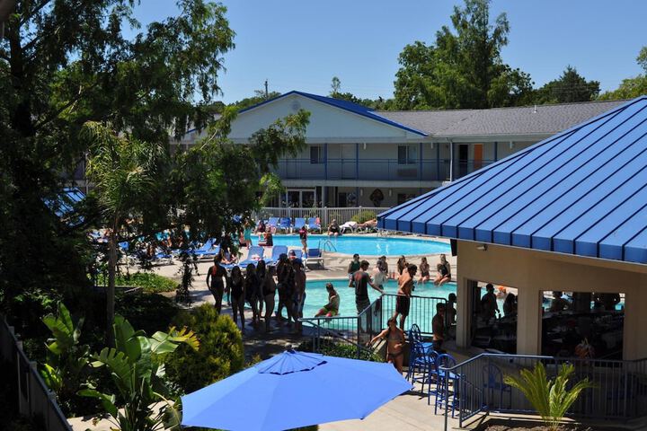 Pool 9 of 28