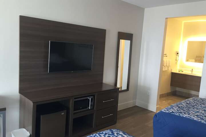 Room 30 of 36
