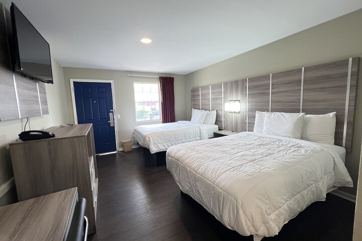 Room 9 of 14