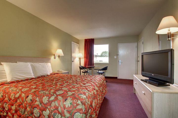 Room 14 of 15