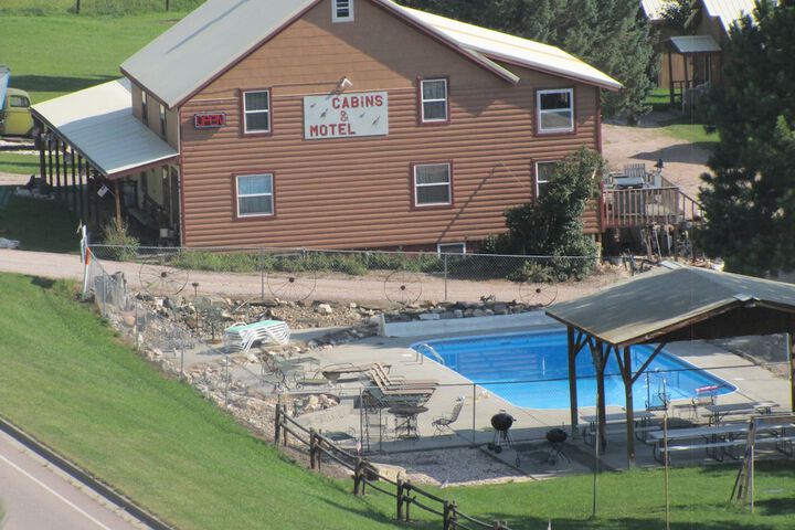 Black Hills Motel at Quails Crossing