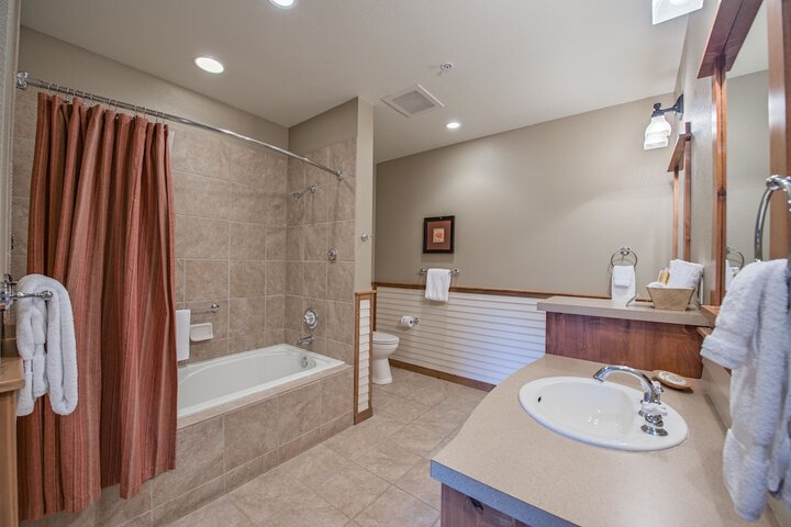 Silver Mountain Lodging