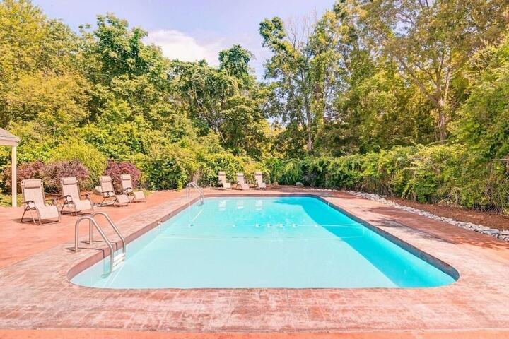 Pool 2 of 40
