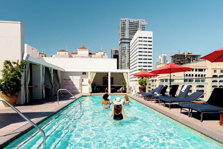 Pool 10 of 82