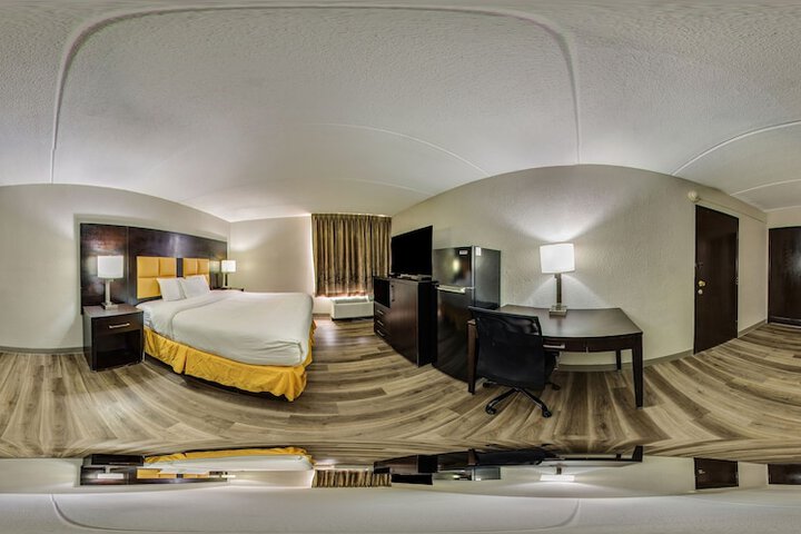 Room 35 of 53