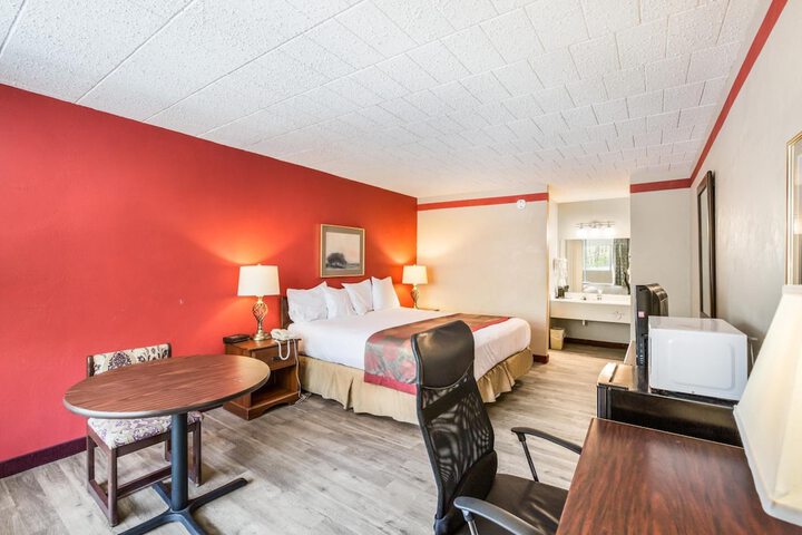 Room 27 of 36