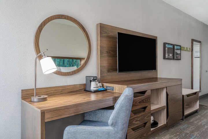 Hampton Inn New Philadelphia