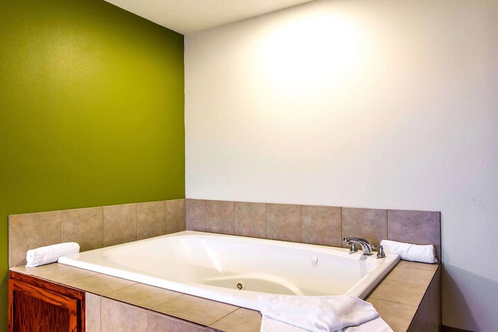 Sleep Inn & Suites Pleasant Hill - Des Moines