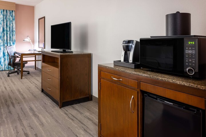 Room 32 of 50