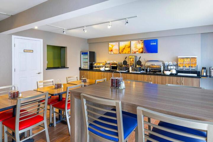 Comfort Inn South